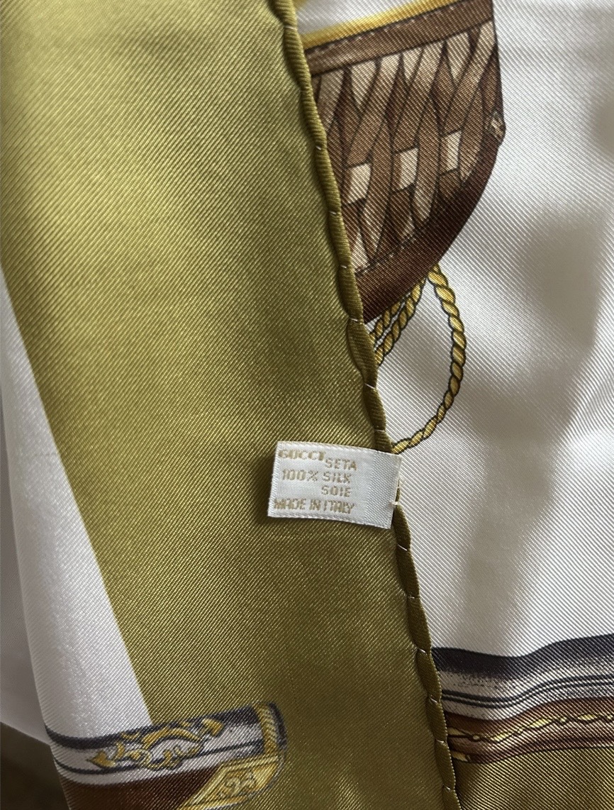 Gucci · Carré soie